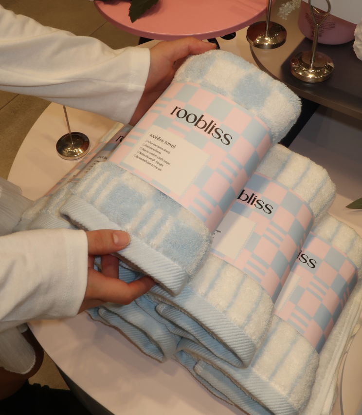 roobliss Checked Towel
